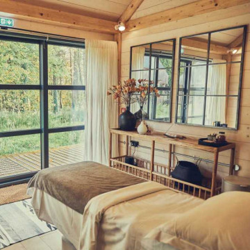 Image for 6 x WORK PERK GIFT CARDS. Buy 5 x cards for €500 each and receive 1 x €500 gift card Free